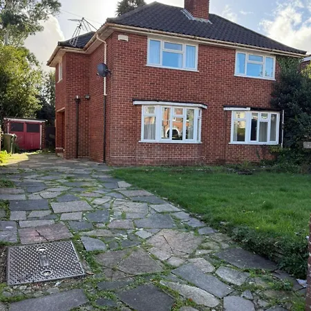 17 Howard Road. Southampton-2